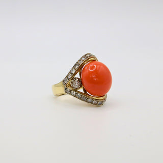Anello Corallo e Diamanti – Oro Giallo 14kt | Pezzo Unico Fatto a Mano