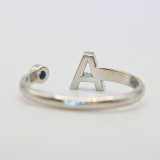 Anello Iniziale A in Oro Bianco 18kt con Zaffiro e Diamanti Naturali