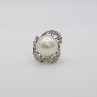 Anello con Perla e Diamanti – Oro Bianco 18kt | Fatto a Mano