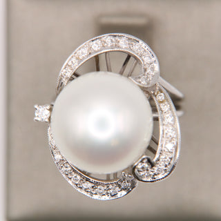 Pearl and Diamond Ring – 18kt White Gold | Handmade in Italy
