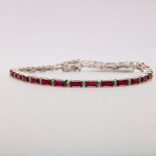 Bracelet Tennis Rubis et Diamants – Or Blanc 18kt, 4,34ct – Certifié