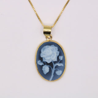 Pendentif Camée en Agate Bleue et Or Jaune 18kt – "Rose"