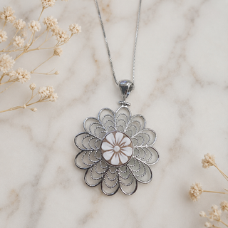 Ciondolo Cammeo Fiore 33 mm in Argento 925 Rodiato