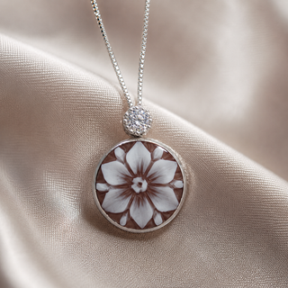 Ciondolo Cammeo Fiore 14 mm in Argento 925 con Zircone Naturale