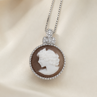 Ciondolo Cammeo Profilo di Donna 14,5 mm in Argento 925 con 3 Zirconi