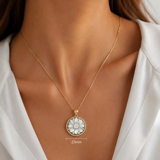 Ciondolo Cammeo Madreperla 23 mm Fatto a Mano – Fiore Argento 925 Rodiato | Gioiello Unico Certificato