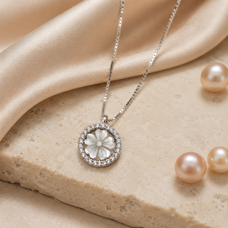 Ciondolo Cammeo Fiore in Madreperla e Argento 925