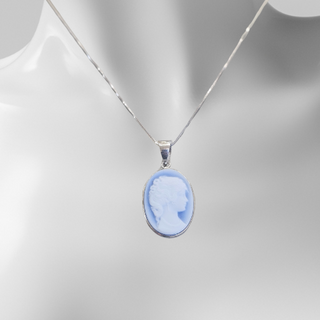 Pendentif Camée Agate Bleue et Argent – ​​Pendentif avec camée italien