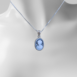 Pendentif Camée Agate Bleue et Argent – ​​Pendentif avec camée italien