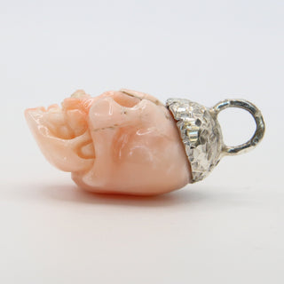 Teschio in Corallo Rosa Naturale | Argento 925 Rodiato | Intagliato a Mano