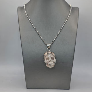 Teschio in Corallo Rosa Chiaro Naturale | Argento 925 Rodiato