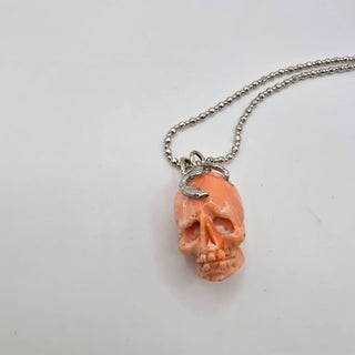 Teschio in Corallo Rosa Naturale Intagliato a Mano con Argento Sterling 925