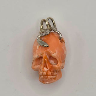 Teschio in Corallo Rosa Naturale Intagliato a Mano con Argento Sterling 925