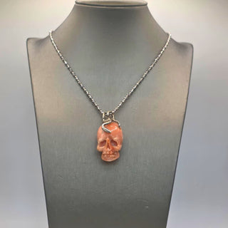 Teschio in Corallo Rosa Naturale Intagliato a Mano con Argento Sterling 925